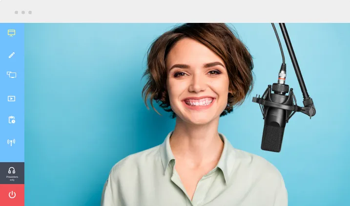 Vortragende mit Mikrofon in der Webinar-Oberfläche